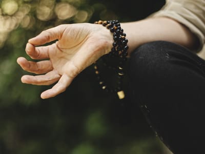 CBD Oil Vs CBD Capsules: Which One Suits You Best