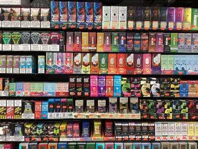 365 tobacco and vape/kratom/Cbd/Hookah