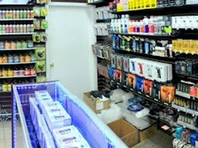 402 Smoke Shop & Vapes