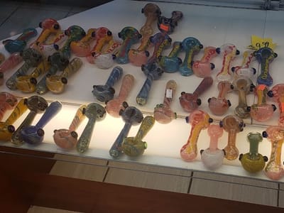 420 Pipes & Glass Smoke Shop