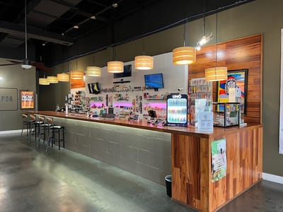 Artisan Vapor & CBD Arlington l Vape Shop l CBD Store l Smoke Shop | Kratom l Delta 8 THC | Elf Bar | Esco Bars | 3Chi