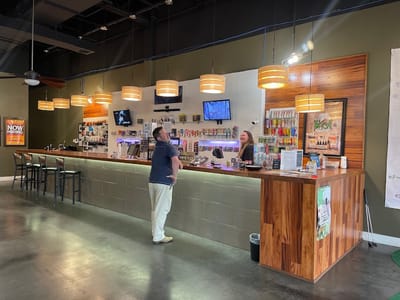 Artisan Vapor & CBD Arlington l Vape Shop l CBD Store l Smoke Shop | Kratom l Delta 8 THC | Elf Bar | Esco Bars | 3Chi