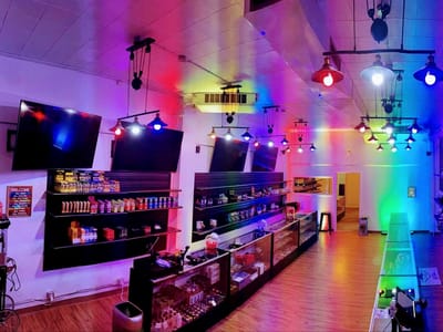 B-Town Vapes & Glass - Downtown