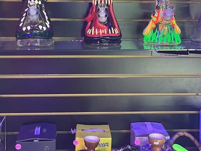 Bestest Buddz smoke & hookah shop llc