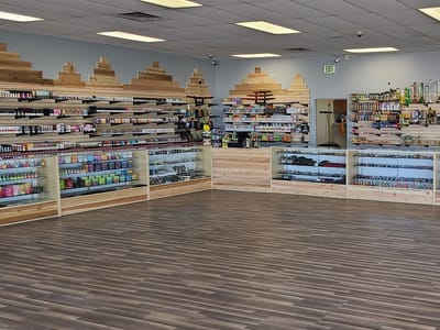 Black Market Vape and Smoke South Greely