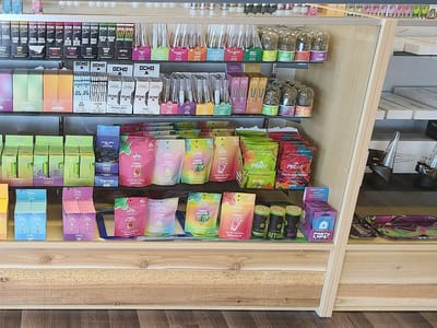 Black Market Vape and Smoke South Greely