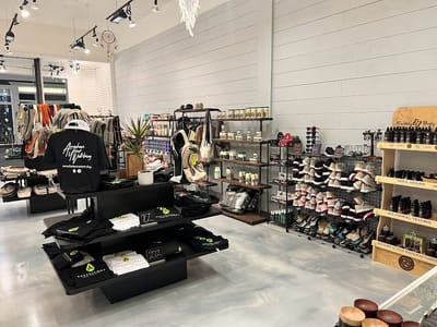 Botanicanna Dubuque- THC, CBD & ACCESSORIES