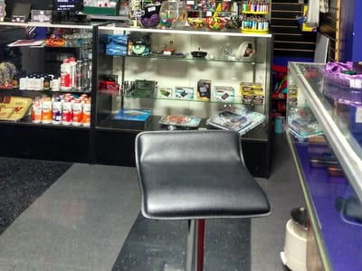 Brooklyn Smokes (Vape Shop + CBD)