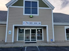 Canna Bloom Farmacy CBD, VAPE And Delta 8