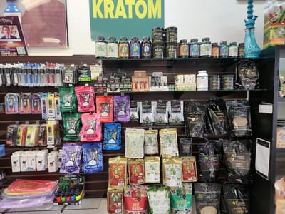 CBD Naturegenics & Vape Delta 8