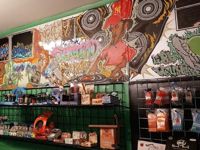 CBD REVOLUTION (Located inside Washington Square Mall)