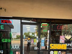 Chandler Smoke Vape CBD & Cigar