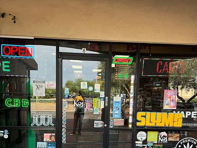 Chandler Smoke Vape CBD & Cigar