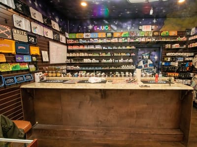 Cloud 9 Smoke, Vape, & Hookah Co. - Grayson