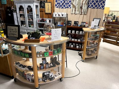 Cloudy Daze CBD Shop