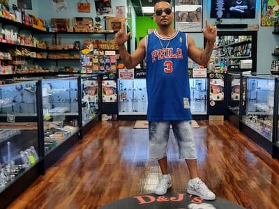 D & J’s Smoke Shop