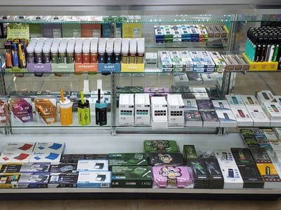 D&M Smoke & Gift Shop