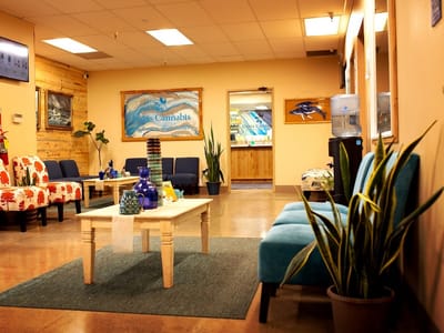 Davis Cannabis Collective - Dispensary and Delivery