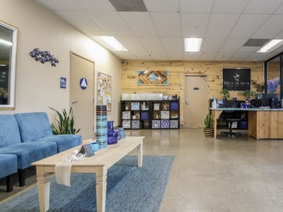 Davis Cannabis Collective - Dispensary and Delivery