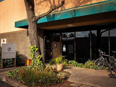 Davis Cannabis Collective - Dispensary and Delivery