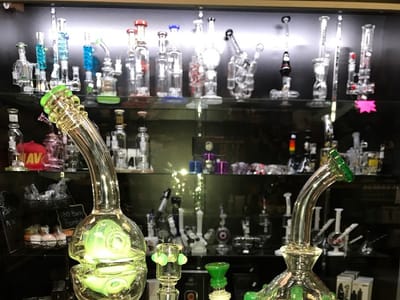 Dely's Smoke Shop & CBD