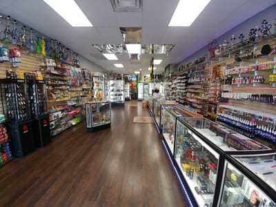 Denver Smokes And Vapes