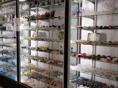 Denver Smokes And Vapes