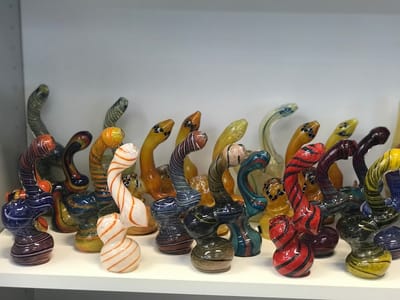 Emerald Forest CBD Dispensary - Delta 8 - Kratom - Smoke & Vape Shop Potranco Road