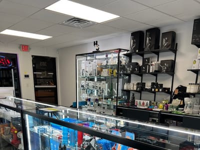 ESSENTIALS: VAPE CBD THC Dispensary