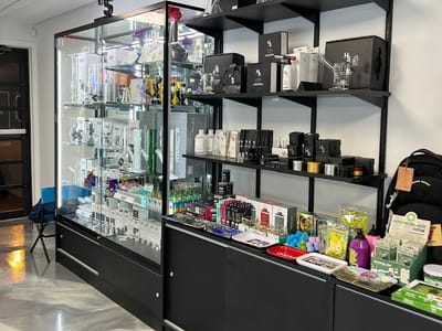 ESSENTIALS: VAPE CBD THC Dispensary