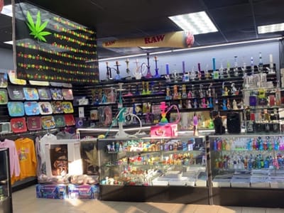 EX HALE SMOKE SHOP * VAPES * CBD * KRATOM * DELTA 8 * DETOX *