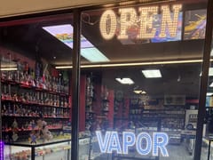 Friendly tobacco & vape