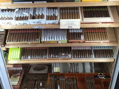 GM Tobacco & CBD centER+