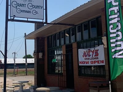 Grant County Cannabis/Juicy's Vapor Lounge