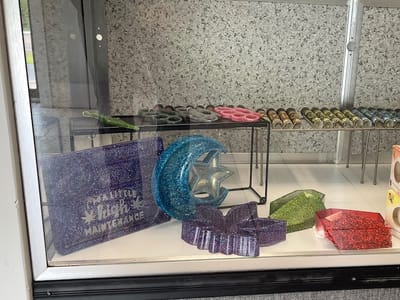 Gravity Buds - Cannabis Dispensary - CBD - Delta8 - Kratom