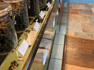 Green Clouds Collective (Dispensary, CBD, Headshop)