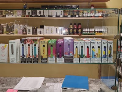 GREEN OUT CONVENEINT CBD STORE