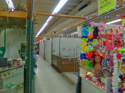 HEMP HUT - TRADE CENTER