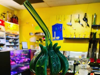 Hi Up Glass Pipes & Cigarettes