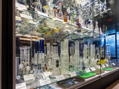 Higher Grade Smoke Shop - Logan Street