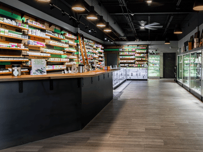 Higher Grade Smoke Shop - Logan Street