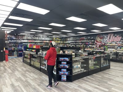 Hippie Hut Smoke Shop - High Street