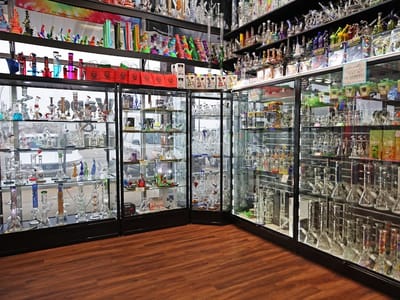 Hippie Hut Smoke Shop - Hilliard