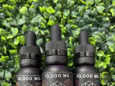 Hits & Giggles - Smoke, Vape, CBD, Kratom Shop