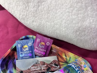 Hits & Giggles - Smoke, Vape, CBD, Kratom Shop