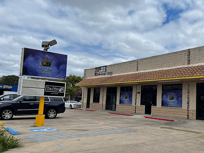 King Smoke and Novelty - Delta 8 & 10/CBD/Vape/THC-O/Glass