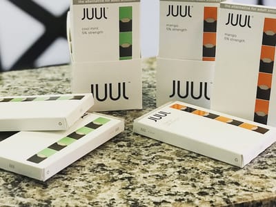 KLOWDZ Vapor & Smokeshop Vape Fizz Sheesh ELF Bar Lost Mary Air Esco Uno Cake Kik Juul Space URB 3Chi CBD Kratom Delta 8 THC