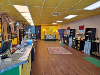 Land of Oz CBD and Kratom | Delta 8, 10, 11, HHC & more!!