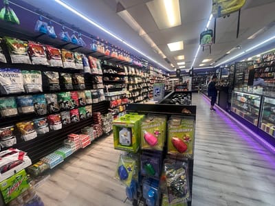 LB TOBACCO & VAPE(BESIDE DOMINOS PIZZA)