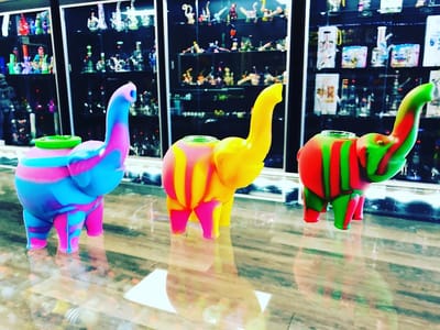 Leah's Smoke Shack - Smoke Shop in Naples